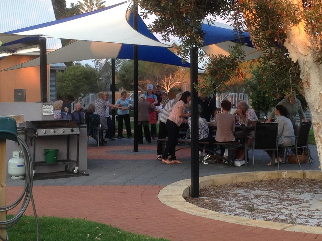 Mandurah Ocean Marina Chalets Экстерьер фото