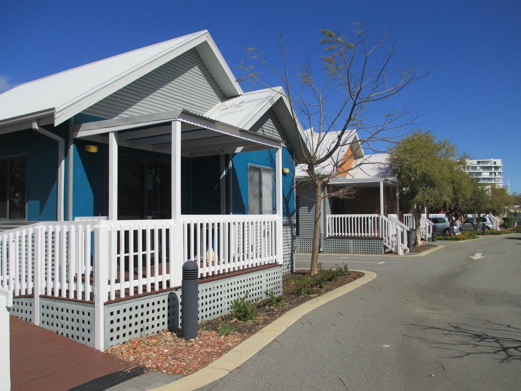 Mandurah Ocean Marina Chalets Экстерьер фото