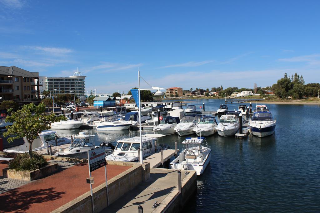 Mandurah Ocean Marina Chalets Экстерьер фото