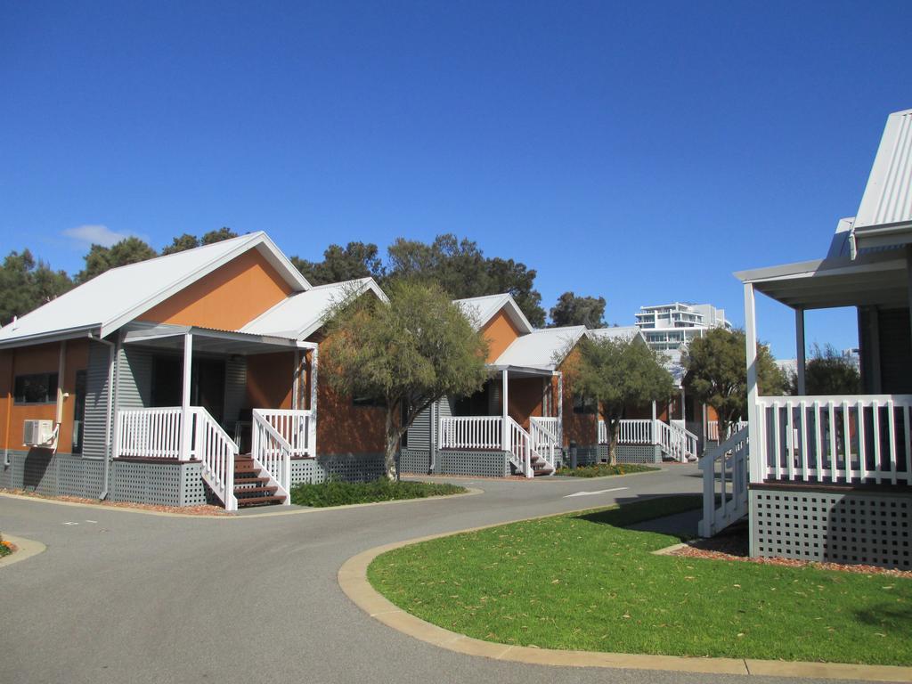 Mandurah Ocean Marina Chalets Экстерьер фото