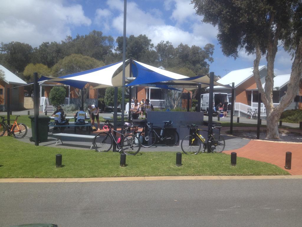 Mandurah Ocean Marina Chalets Экстерьер фото