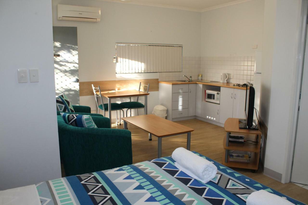 Mandurah Ocean Marina Chalets Экстерьер фото